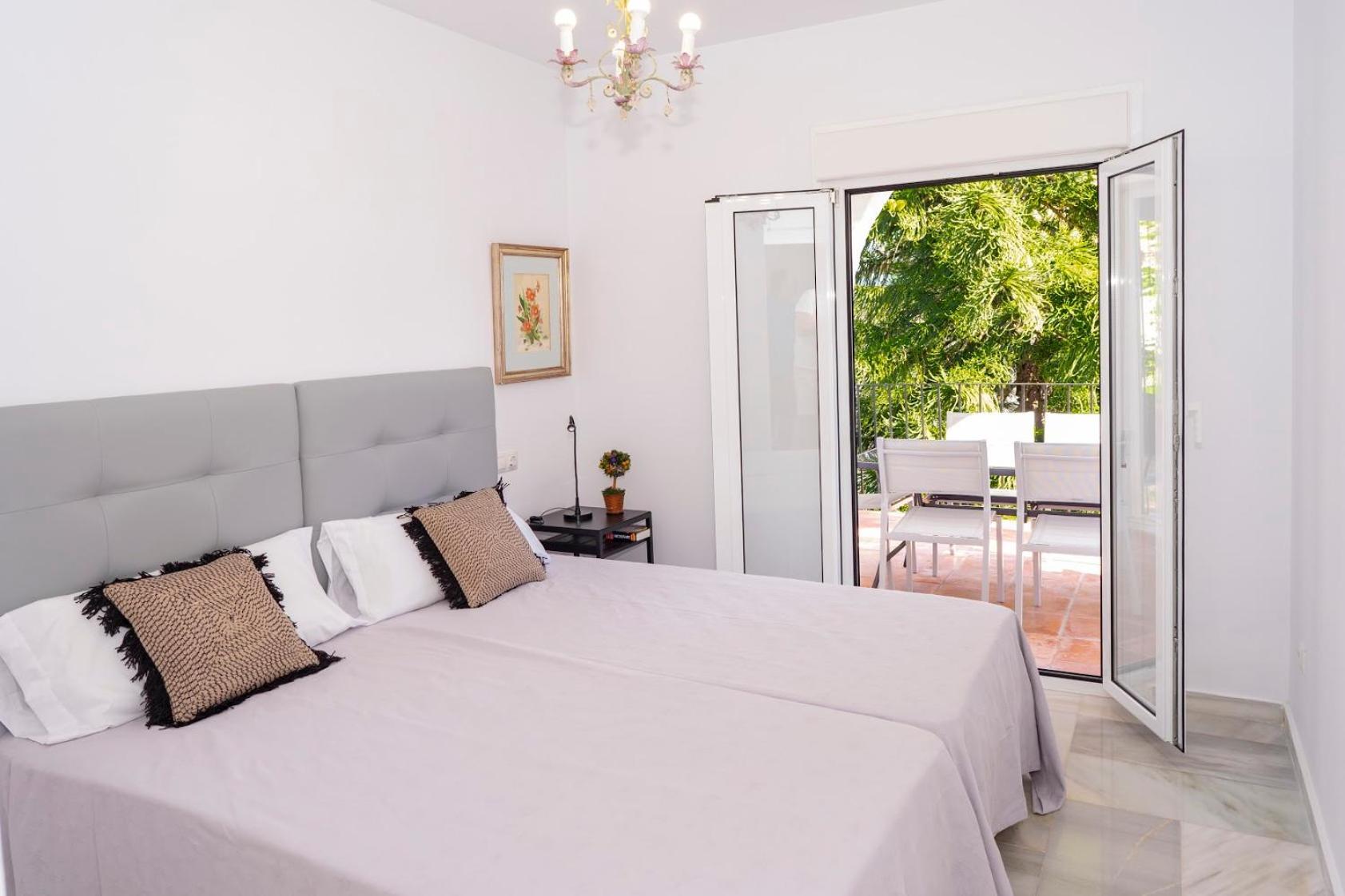 Tarifa Especial, Sin Aglomeraciones En Piscina Y Playa, Cerca De Puerto Banus エステポナ エクステリア 写真