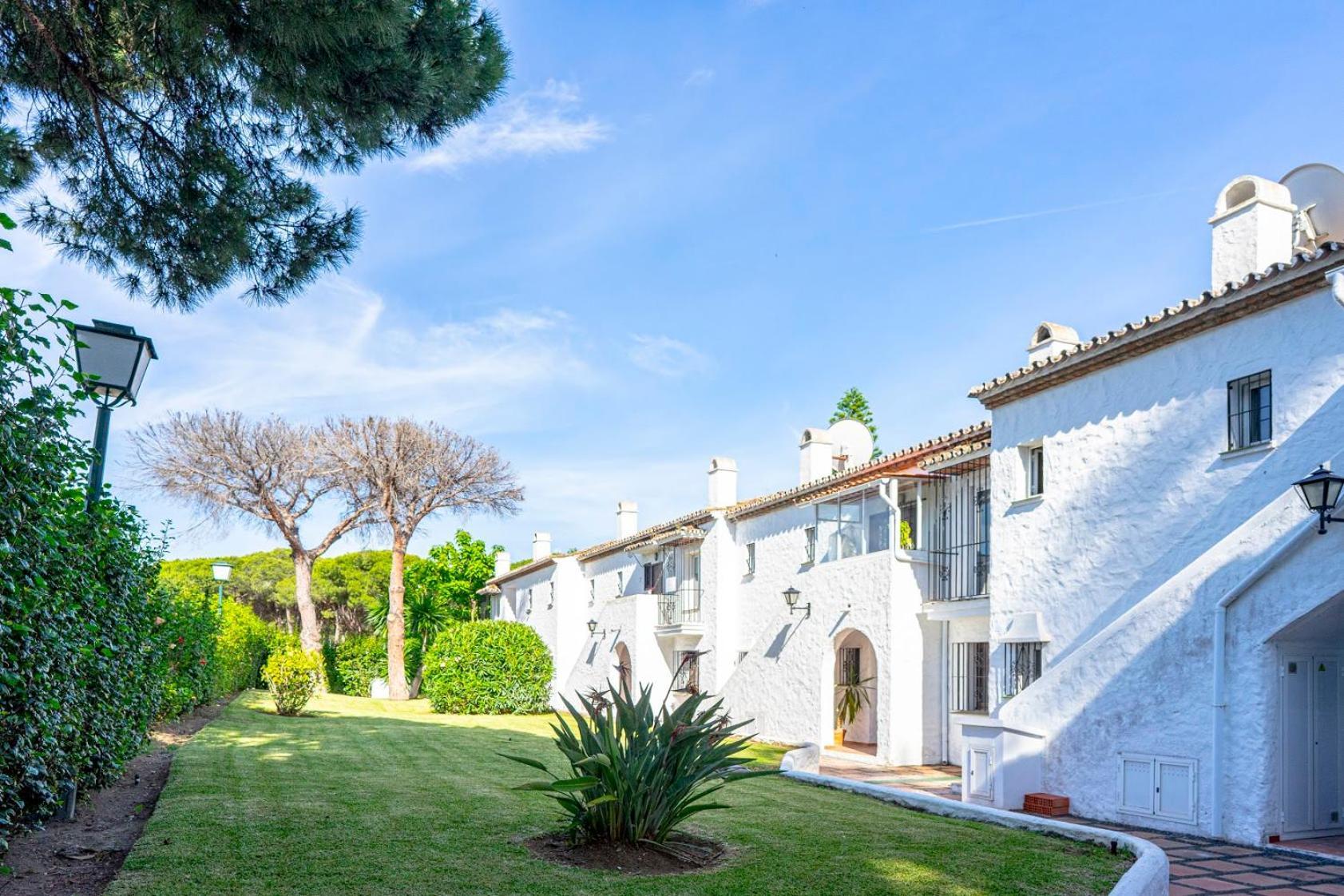 Tarifa Especial, Sin Aglomeraciones En Piscina Y Playa, Cerca De Puerto Banus エステポナ エクステリア 写真